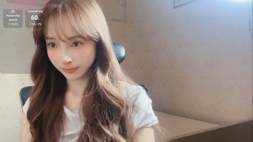 xiaoyun_666 live cam screenshot female from China on Tip.show – Interactive Live Cam Shows — screenshot #2