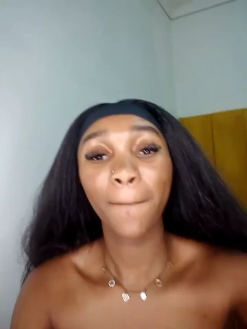 Hannah_107 live cam screenshot female on Tip.show – Interactive Live Cam Shows — screenshot #2