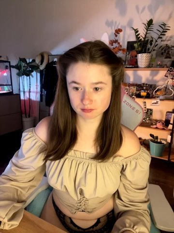 sweetest_pie live cam screenshot female from Russia on Tip.show – Interactive Live Cam Shows — screenshot #1