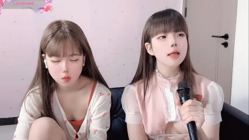 TT-XXTT live cam screenshot females from China on Tip.show – Interactive Live Cam Shows — screenshot #1