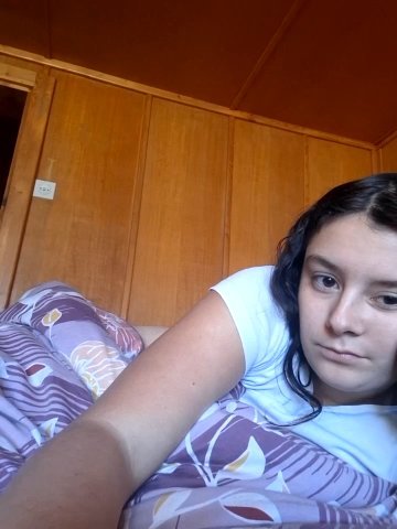 YoungLiisaxx live cam screenshot female from Switzerland on Tip.show – Interactive Live Cam Shows — screenshot #1