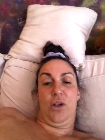 BELLAMORGANE1 live cam screenshot female from France on Tip.show – Interactive Live Cam Shows — screenshot #1