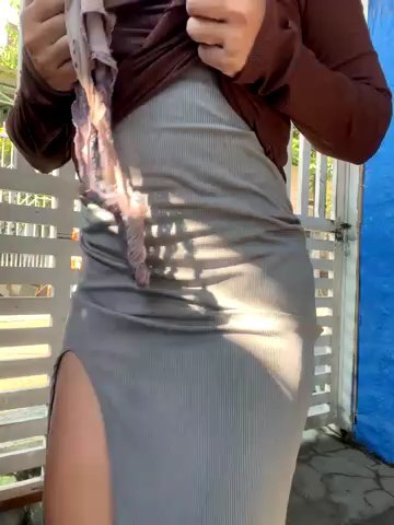BigAssBee live cam screenshot female from Vietnam on Tip.show – Interactive Live Cam Shows — screenshot #1