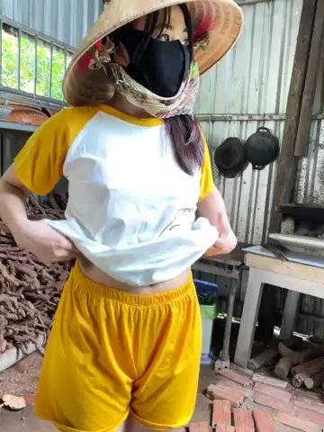 Serena_lovely24 live cam screenshot females from Vietnam on Tip.show – Interactive Live Cam Shows — screenshot #1