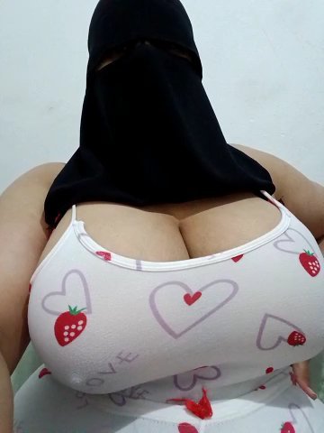 Sara-Biala live cam screenshot female on Tip.show – Interactive Live Cam Shows — screenshot #1