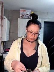 ___KHALEESI___ live cam screenshot female from Turkey on Tip.show – Interactive Live Cam Shows — screenshot #6