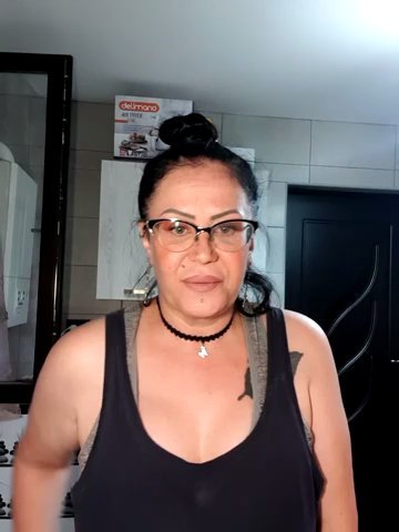 ___KHALEESI___ live cam screenshot female from Turkey on Tip.show – Interactive Live Cam Shows — screenshot #5