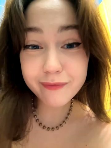 Peachy_Dream — live cam screenshot • Tip.show – Interactive Live Cam Shows — #1 Peachy_Dream live cam screenshot female on Tip.show – Interactive Live Cam Shows — screenshot #1