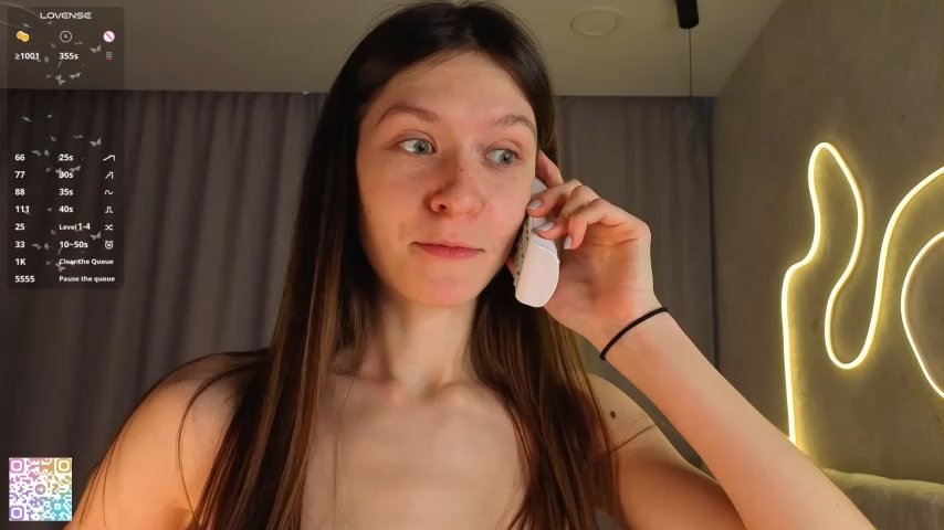 MinaMancilla live cam screenshot female on Tip.show – Interactive Live Cam Shows — screenshot #1