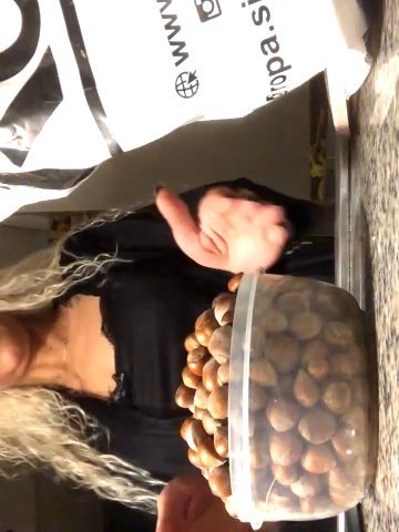 AlevNaz live cam screenshot female from Turkey on Tip.show – Interactive Live Cam Shows — screenshot #1