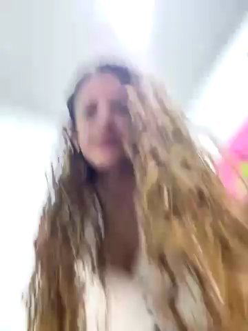 alana15 live cam screenshot female on Tip.show – Interactive Live Cam Shows — screenshot #1