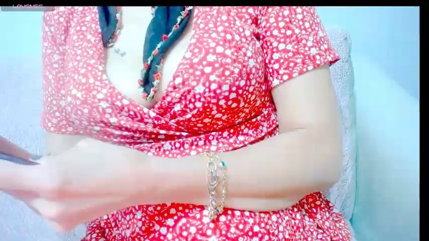 VERBANAYARRAK live cam screenshot females from Turkey on Tip.show – Interactive Live Cam Shows — screenshot #1