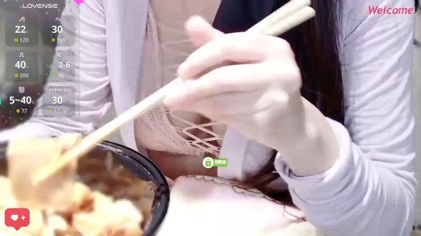 -Hell0-Kitty live cam screenshot female on Tip.show – Interactive Live Cam Shows — screenshot #1