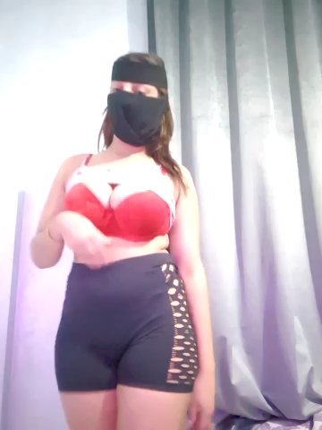 _arabica_ live cam screenshot females on Tip.show – Interactive Live Cam Shows — screenshot #4