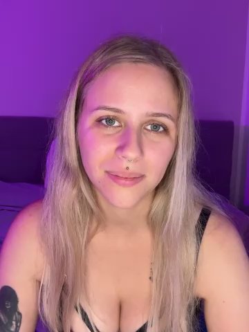 lunawolf21 live cam screenshot malefemale from Germany on Tip.show – Interactive Live Cam Shows — screenshot #1