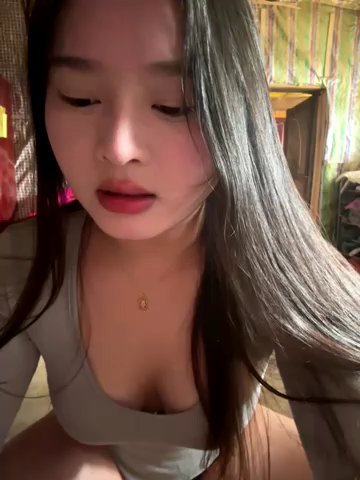 chenyu0308 live cam screenshot female on Tip.show – Interactive Live Cam Shows — screenshot #2