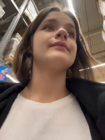 KittyQueeny live cam screenshot female on Tip.show – Interactive Live Cam Shows — screenshot #2