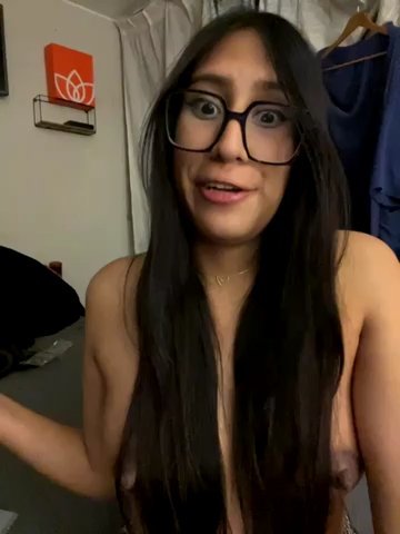 AleFantasy000001Peru live cam screenshot female from Peru on Tip.show – Interactive Live Cam Shows — screenshot #1