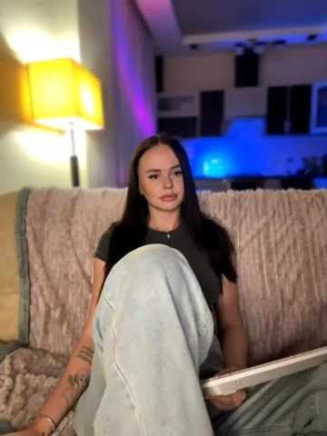 DinaTasty live cam screenshot female from Ukraine on Tip.show – Interactive Live Cam Shows — screenshot #1