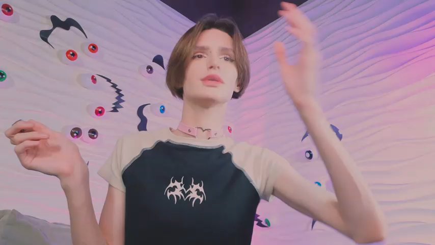 madi_snow live cam screenshot tranny on Tip.show – Interactive Live Cam Shows — screenshot #1