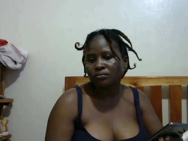 sweet_beauti live cam screenshot female from Kenya on Tip.show – Interactive Live Cam Shows — screenshot #2