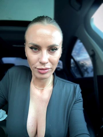 _JessyRey_ live cam screenshot female on Tip.show – Interactive Live Cam Shows — screenshot #2