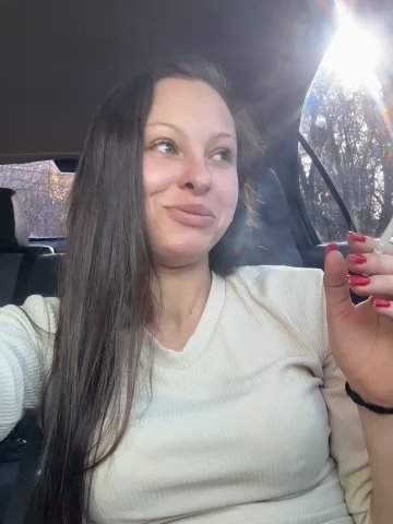 Jessie_Queen_1 live cam screenshot female from Ukraine on Tip.show – Interactive Live Cam Shows — screenshot #1