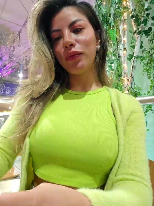 Karen_San_Miguel live cam screenshot females on Tip.show – Interactive Live Cam Shows — screenshot #1