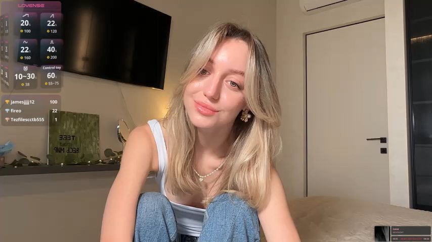 SophieBelll live cam screenshot female on Tip.show – Interactive Live Cam Shows — screenshot #1