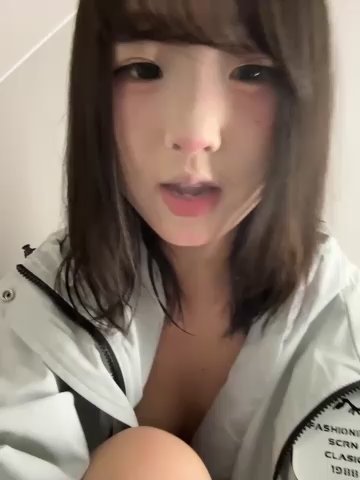 lelebaybay888 live cam screenshot female on Tip.show – Interactive Live Cam Shows — screenshot #6