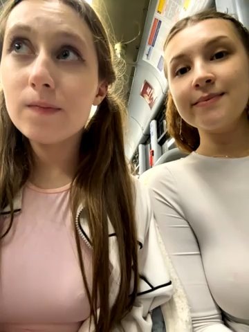 FroggyAnna live cam screenshot malefemale on Tip.show – Interactive Live Cam Shows — screenshot #5