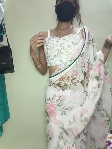 Isha_Sax live cam screenshot female from India on Tip.show – Interactive Live Cam Shows — screenshot #1