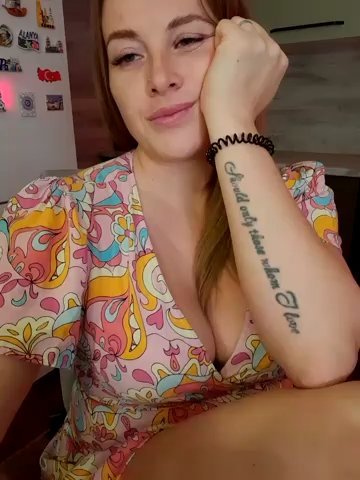 Hot_Sexy_Angel live cam screenshot female on Tip.show – Interactive Live Cam Shows — screenshot #1