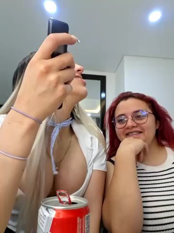 eva-2023 live cam screenshot females from Colombia on Tip.show – Interactive Live Cam Shows — screenshot #1