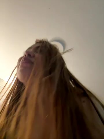 valeria2019hot live cam screenshot malefemale from Colombia on Tip.show – Interactive Live Cam Shows — screenshot #1