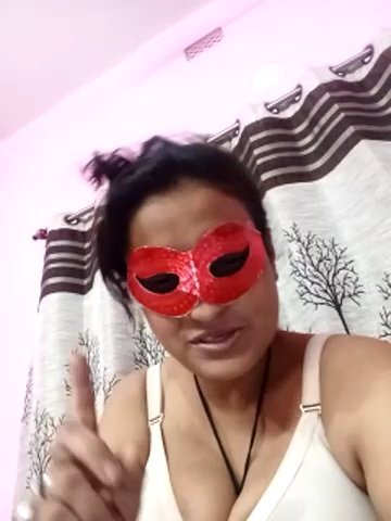 Gullapi live cam screenshot female from India on Tip.show – Interactive Live Cam Shows — screenshot #1