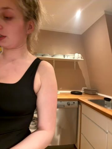 Mrs_Mr_007 live cam screenshot female from Denmark on Tip.show – Interactive Live Cam Shows — screenshot #2