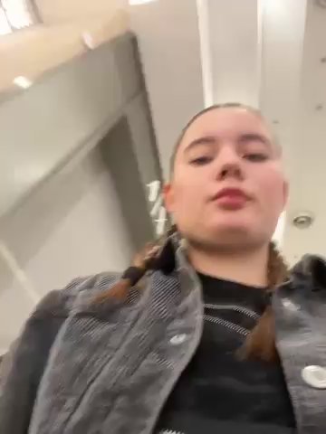 StephanieMur live cam screenshot female from Russia on Tip.show – Interactive Live Cam Shows — screenshot #1