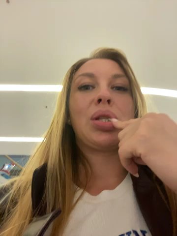 Sweet___Emily live cam screenshot female on Tip.show – Interactive Live Cam Shows — screenshot #3