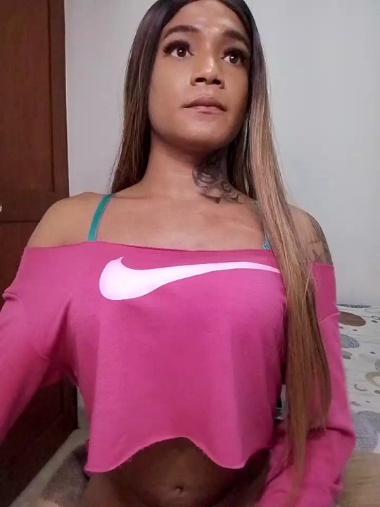 selfsuck_trans live cam screenshot tranny from Colombia on Tip.show – Interactive Live Cam Shows — screenshot #1
