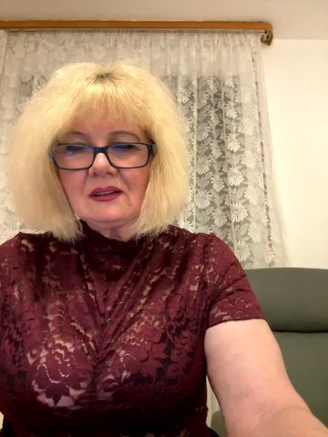 BoloshkaBlonda live cam screenshot female on Tip.show – Interactive Live Cam Shows — screenshot #1