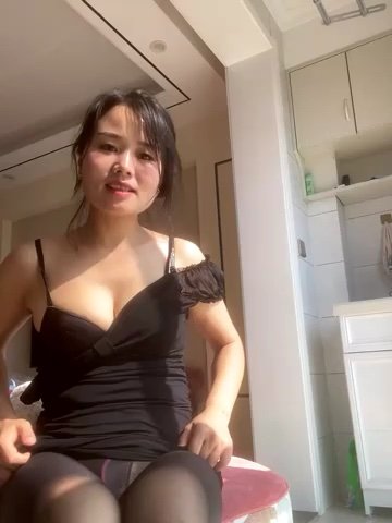 Mier-cn live cam screenshot female from China on Tip.show – Interactive Live Cam Shows — screenshot #1