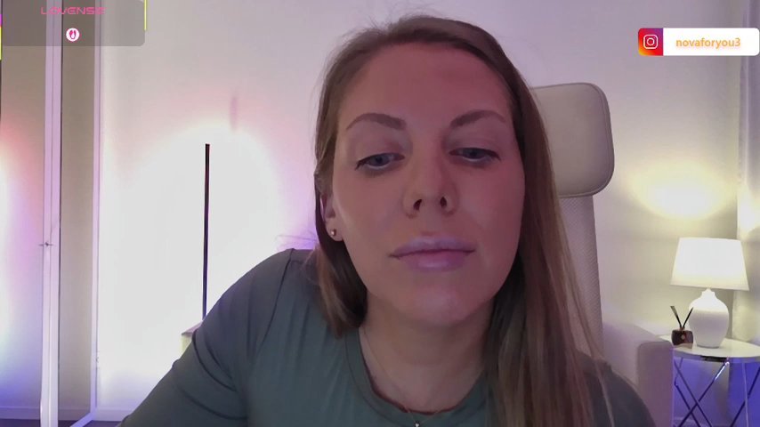 Nova-Lee live cam screenshot female from Sweden on Tip.show – Interactive Live Cam Shows — screenshot #4