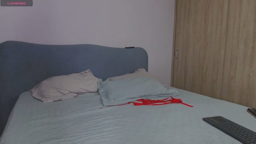 elbustamante live cam screenshot malefemale from Colombia on Tip.show – Interactive Live Cam Shows — screenshot #2