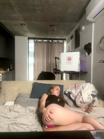 elliepixie live cam screenshot malefemale on Tip.show – Interactive Live Cam Shows — screenshot #1
