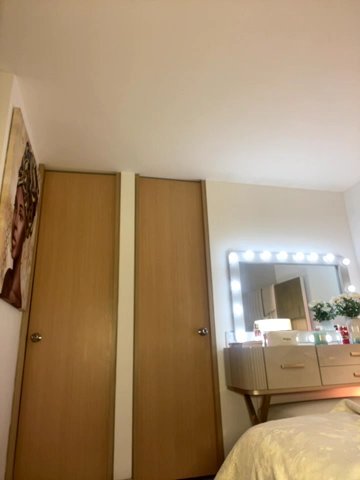 _laura_02 live cam screenshot female from Colombia on Tip.show – Interactive Live Cam Shows — screenshot #2