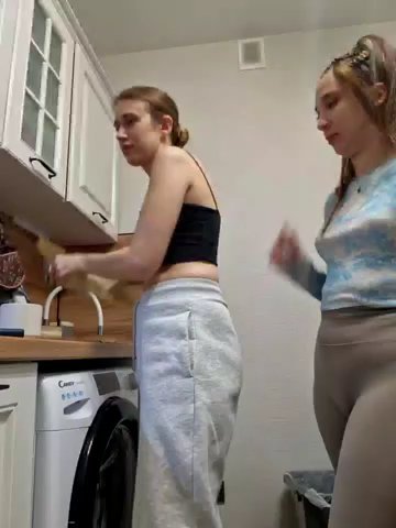 yourfavcouple_ live cam screenshot malefemale on Tip.show – Interactive Live Cam Shows — screenshot #1