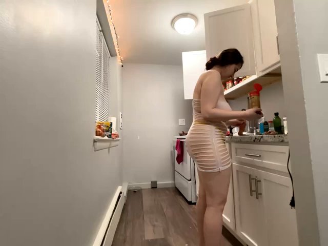 Snowbunnycake_131 live cam screenshot malefemale from United States on Tip.show – Interactive Live Cam Shows — screenshot #3