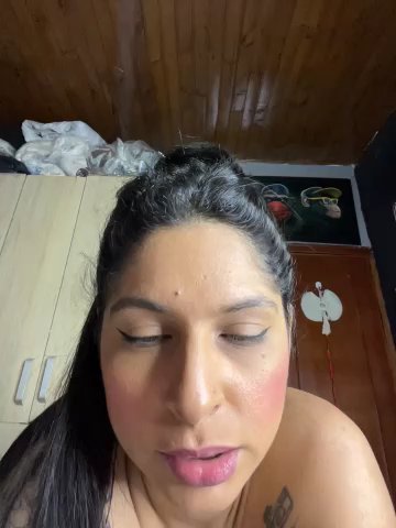 charlotte_stevenss_ live cam screenshot malefemale from Colombia on Tip.show – Interactive Live Cam Shows — screenshot #2