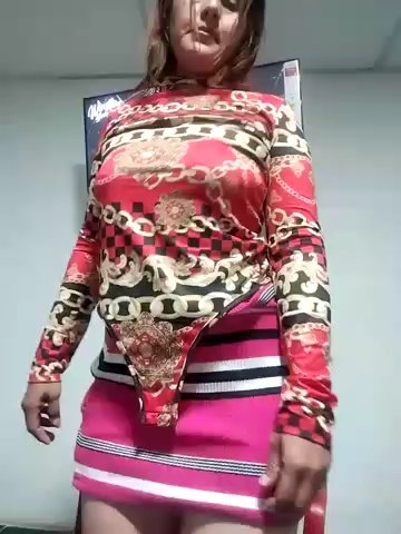 Paola-Lond live cam screenshot female from Venezuela on Tip.show – Interactive Live Cam Shows — screenshot #1